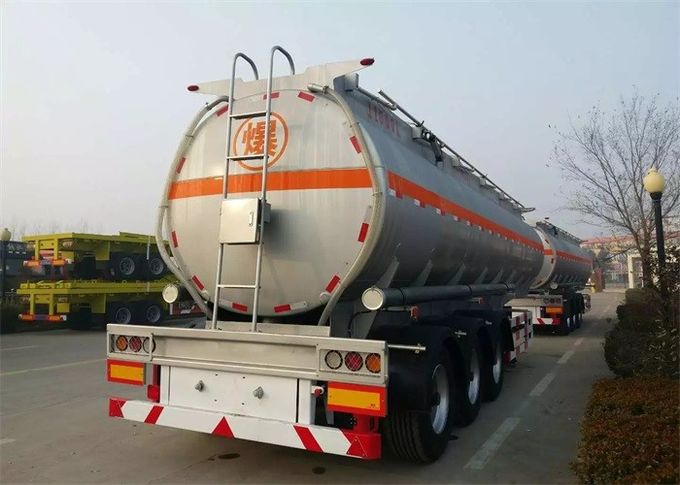 Os eixos de SINOTRUK 3 abastecem semi o caminhão de reboque tri Axle Tank Capacity 40 - 60 CBM