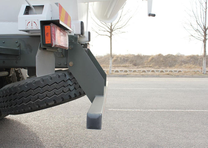 O caminhão móvel SINOTRUK HOWO 10CBM RHD 10 do misturador concreto roda o motor 336HP