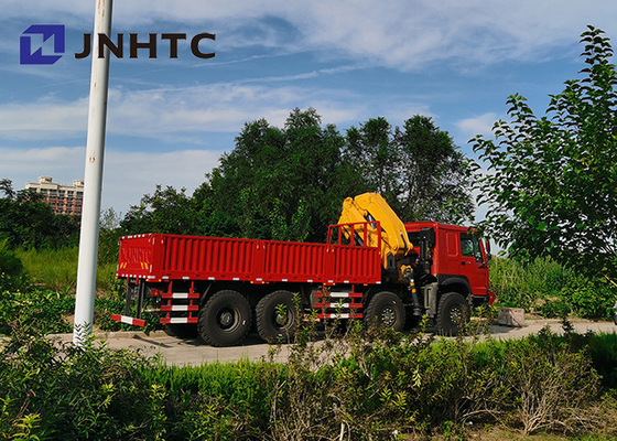 Sinotruck Howo 8x8 todo o caminhão da carga da movimentação da roda com os guindastes de 30t 13t