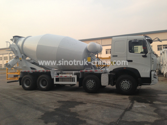 cor do caminhão do misturador concreto do eixo de 371hp 8×4 4 opcional com o petroleiro de 16 Cbm