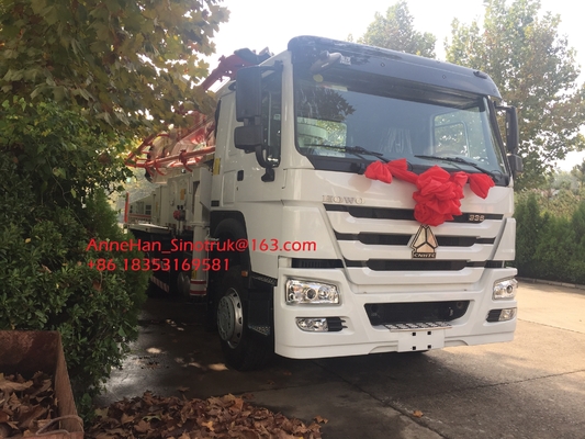 8 x 4 consumo concreto montado caminhão da máquina SINOTRUK HOWO do caminhão da bomba baixo