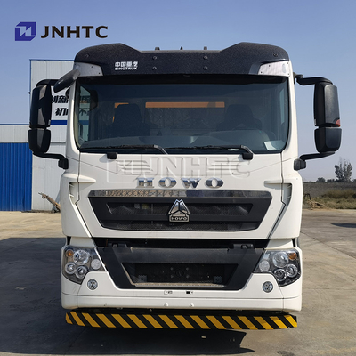 Caminhão inteligente 4x2 do pulverizador do asfalto de HOWO A7 H5 8cbm conduzido
