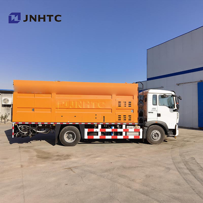 Caminhão inteligente 4x2 do pulverizador do asfalto de HOWO A7 H5 8cbm conduzido