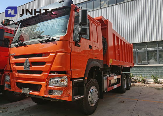 Caminhão basculante alaranjado HOWO 6x4 de Off Road 20 Cbm Sinotruck