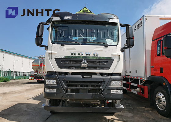 Capacidade dos caminhões de depósito de gasolina do óleo de Sinotruk HOWO 8X4 25000 litros