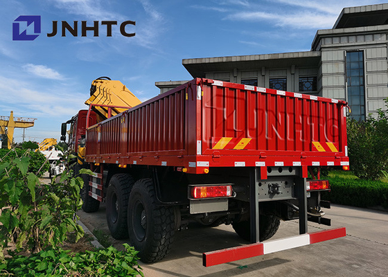Sinotruck Howo 8x8 todo o caminhão da carga da movimentação da roda com os guindastes de 30t 13t