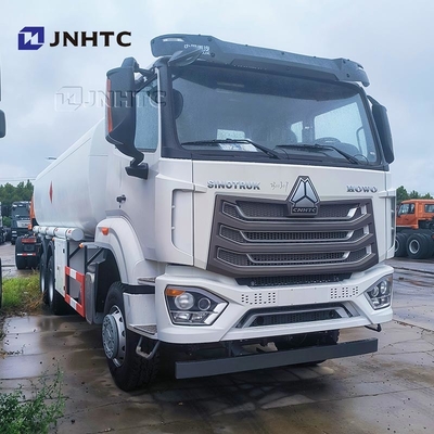 Caminhão de petroleiro diesel da entrega do combustível de SINOTRUK HOHAN 6X4 para a venda