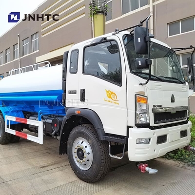 5000L Tanque Sinotruk Howo Ligh Water Tank Truck 6 rodas 5 Cbms