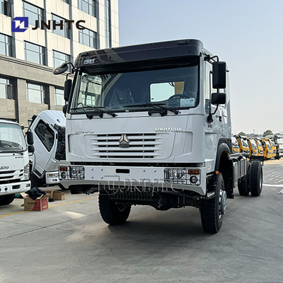 SINOTRUK HOWO caminhão de carga diesel 4x4 6 rodas chassi com guindaste preço baixo