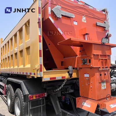 Novo caminhão de limpeza de limpeza de neve para estrada HOWO 400HP 300L 6X4 para venda