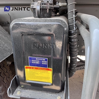 Novo caminhão de limpeza de limpeza de neve para estrada HOWO 400HP 300L 6X4 para venda
