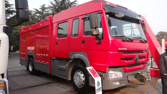 viaturas de combate do fogo de 20CBM LHD 6X4, carro de bombeiros vermelho da espuma da emergência da segurança