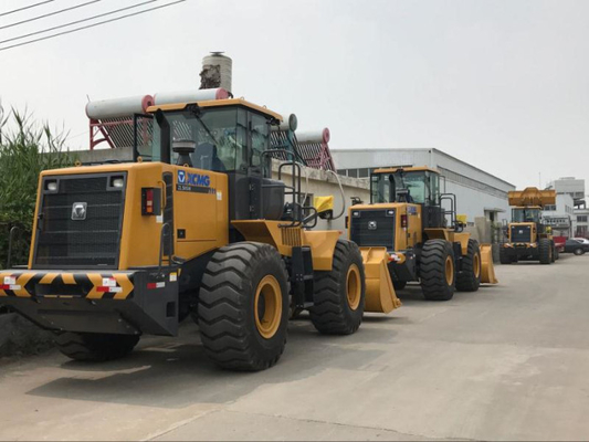 O peso de trabalho 17500kgs comprime o modelo ZL50GN da eficiência elevada do carregador da roda