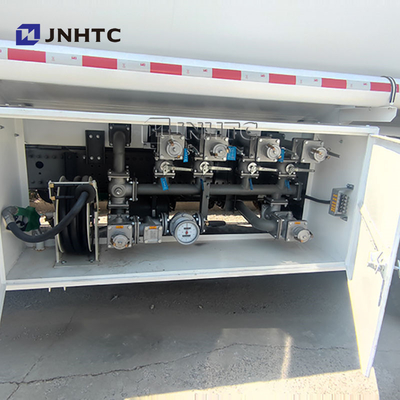 Preço da fábrica Sino Howo 6x4 8x4 20 Cbm Tanque de combustível de óleo Caminhão de transporte Caminhão de combustível Caminhão para venda
