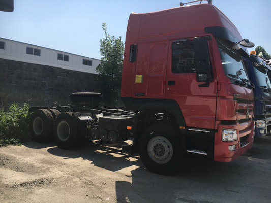 prima do trator de Sinotruk Howo7 da cabine de 371hp HW79 - caminhão do motor com 2 dorminhocos