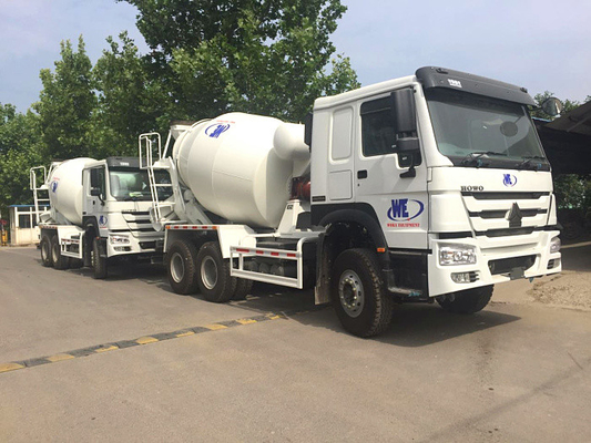Caminhão branco do misturador concreto de Sinotruk Howo7 8M3 10M3 com ARCA Pto e bomba