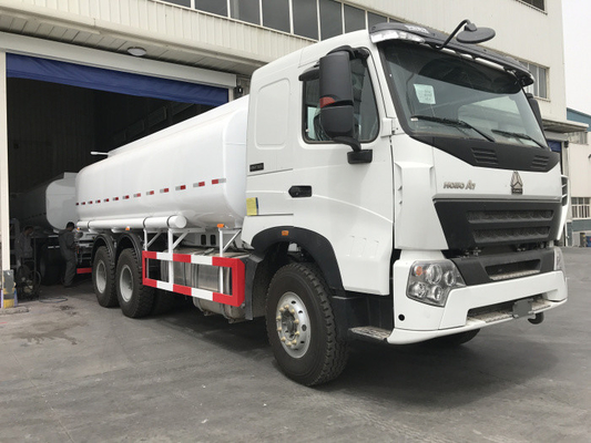 Caminhão resistente do petroleiro de óleo de RHD para opcional multicolorido do transporte