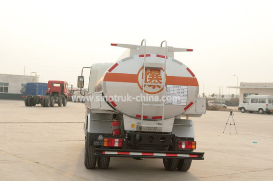 Sinotruk ilumina as rodas comerciais do caminhão de entrega 6 do combustível caminhões/4×2 do dever