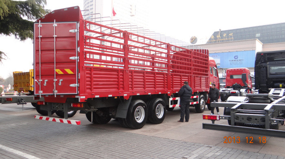 O Euro de 40 toneladas Ii Zf8118 que dirigem a carga pesada transporta 336hp com cama individual