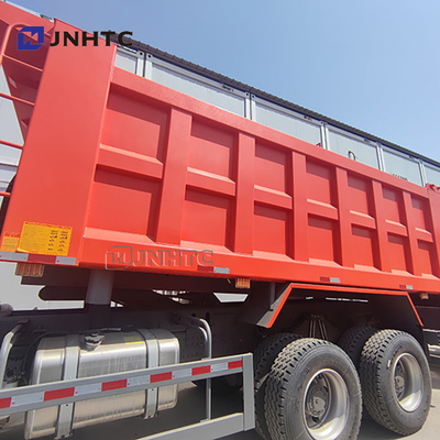 China Famous Brand HOWO Tipper Trucks 6X4 400HP Dump Truck Transportando em África Venda Quente