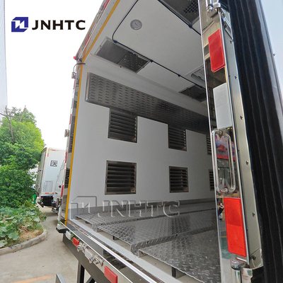 HOWO 4X2 Caminhão de transporte de frango pequeno Veículo de entrega de frangos para venda
