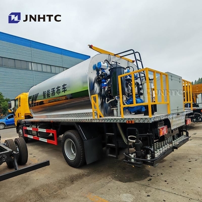 Equipamento de pulverização de asfalto HOWO caminhões 4X2 160HP Intelligent Bitumen Spreader para venda