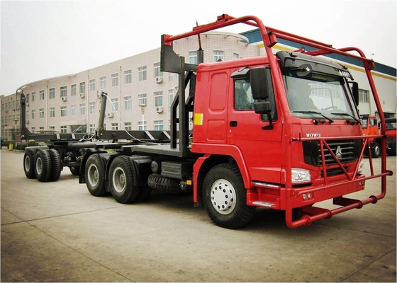 Assistente que conduz o tipo de Sinotruk Howo do caminhão do portador do log de 6*6 400l com alguma cor