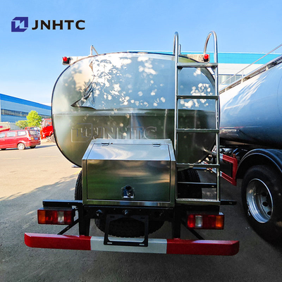 Sinotruk Howo 4x2 Camião de combustível leve de óleo Cisterna de 4200 litros Caminhões de combustível de óleo diesel