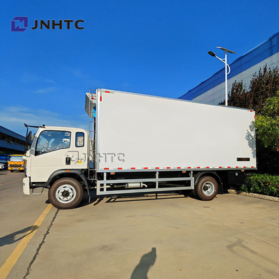 Novo e usado 10 toneladas direção direita HOWO 5 graus 140HP refrigerador de carga congelada caminhão