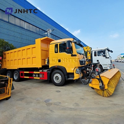Howo TX Road Salt Spreader Máquina de derretimento de neve 6X4 350HP Caminhão de limpeza de neve adequado