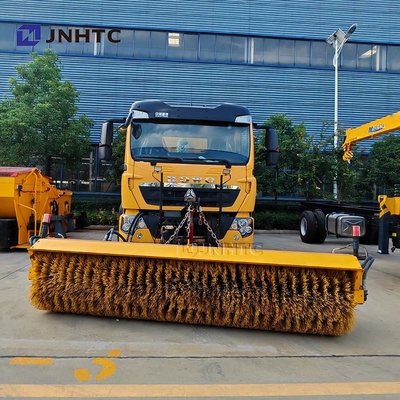Howo TX Road Salt Spreader Máquina de derretimento de neve 6X4 350HP Caminhão de limpeza de neve adequado