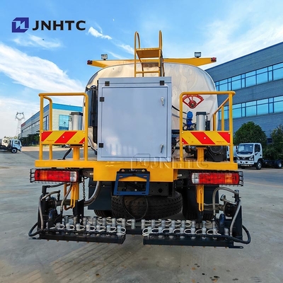 HOWO 4X2 340HP Intelligent Bitumen Spreader Equipamento de pulverização de asfalto caminhões