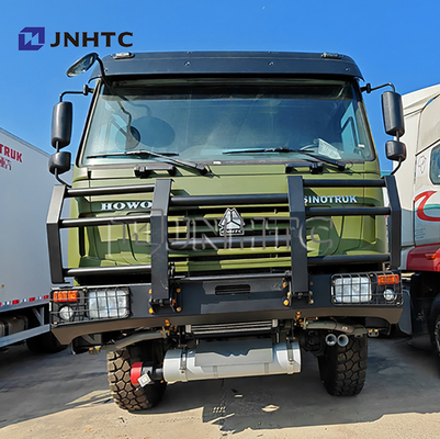 Howo Oil Tanker Trucks 4X4 All Wheel Drive Transporte de combustível