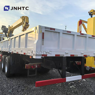 Knuckle Boom 8 Ton Hydraulic HOWO NX Cargo Flatbed Truck Montado Guindaste Para Venda