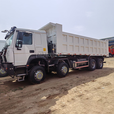 Transporte Gratuito Caminhão de Depósito 40 metros cúbicos Euro 2/3 Vira à direita Caminhão de Depósito Pesado 8X4 8X8 12 rodas Caminhão de Depósito Diesel