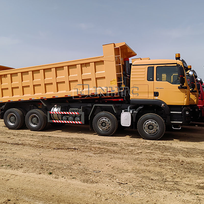 Sinotruck HOWO Tx Dumper Truck 8X4 371HP 12 Wheeler 40ton Direito de Direito