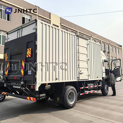 Sinotruk Howo 4X2 300 HP Euro II Direito de direção Coletor de lixo Caminhão comprimido Caminhão de coleta de resíduos