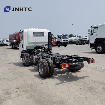Sinotruck Howo 4x2 5 toneladas 8 toneladas Carga leve / camião de descarga Chassis Combustível diesel Euro 2 Emissão Direção esquerda