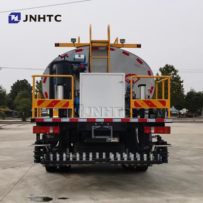 HOWO NX Equipamento de pulverização de asfalto caminhões 4X2 2206HP para venda