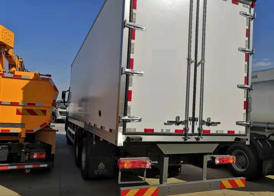Único refrigerador Van Cargo Truck das rodas 8x4 do táxi 12