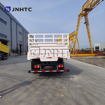 Sinotruk Howo Caminhão de Carga Leve 10 Toneladas Novo 4x2 4x4 Tração Diesel Combustível Direção à Direita para Venda