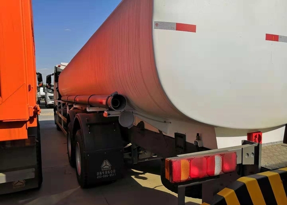 o caminhão de depósito de gasolina SINOTRUK de 371hp 6x4 HOWO A7 10 roda a capacidade 21cbm