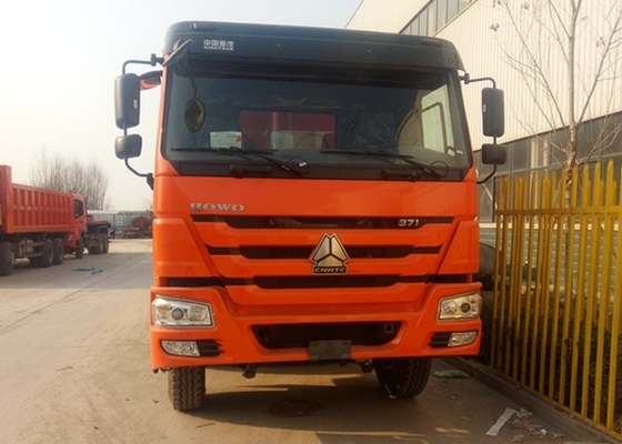 Quatro - caminhão basculante pesado 8×4 do eixo SINOTRUK 371 HP 50 toneladas que carregam 28CBM