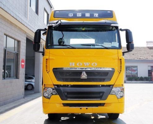 Padrão de emissão amarelo do Euro II do caminhão 290hp do trator de Sinotruk 4x2 Howo da cor