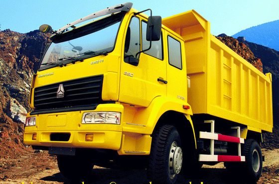 Volume amarelo do caminhão basculante 6x4 7-15m3 da cor SINOTRUK SWZ e capacidade de carga de 20 toneladas