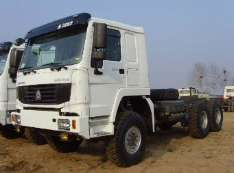 Caminhão pesado fora de estrada 6x6 da carga de Sinotruk toda a movimentação ZZ1311M3861V 350hp da roda