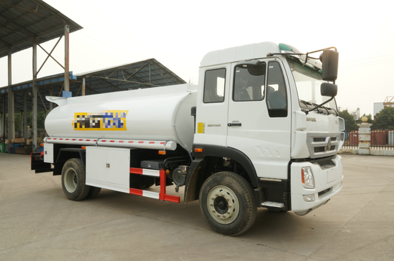 Reboque do depósito de gasolina do Euro 140HP do caminhão de tanque 5-6 da gasolina fraca de Sinotruk Howo7 CBM 4X2 LHD