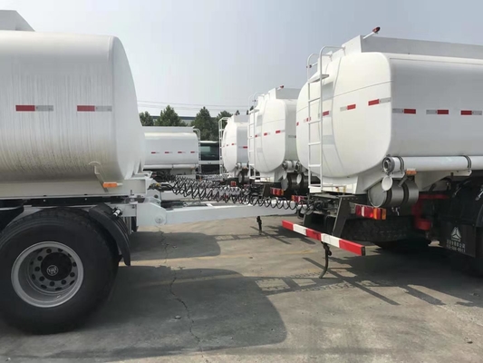 21000 de Sinotruk Howo A7 6x4 litros de caminhão de depósito de gasolina Lhd 4 milímetros de espessura do tanque