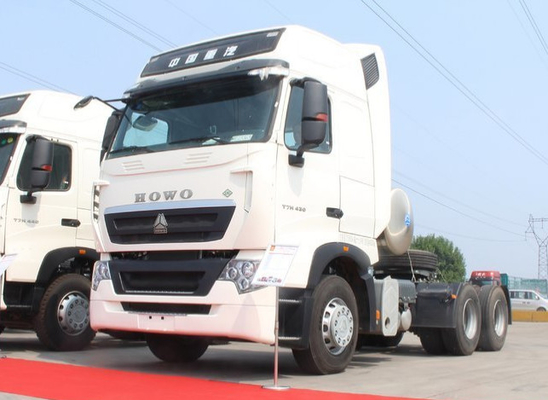 Prima branca de SINOTRUK 371HP - caminhão da cabeça do trator de Howo do pneumático do caminhão 10 do motor