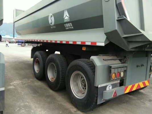 Reboque da descarga de Sinotruk Howo 40-60t semi com tampa superior do protetor lateral e da abertura elétrica